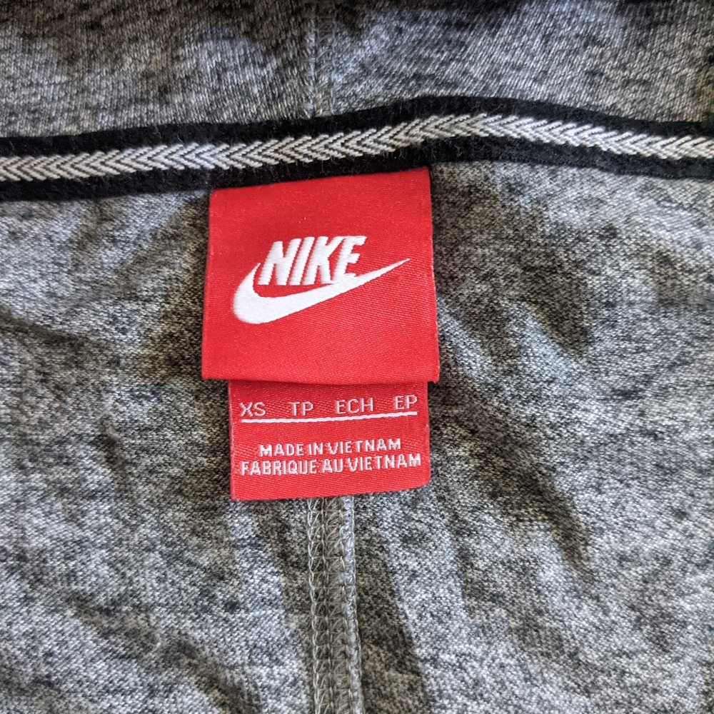 Nike Tracksuit Set - Picture 4 of 4